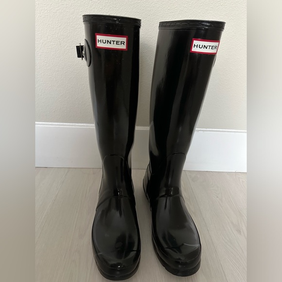 Tall Original Hunter Rain Boots Size 8 Black Gloss - only used 3 times!! - Picture 2 of 8